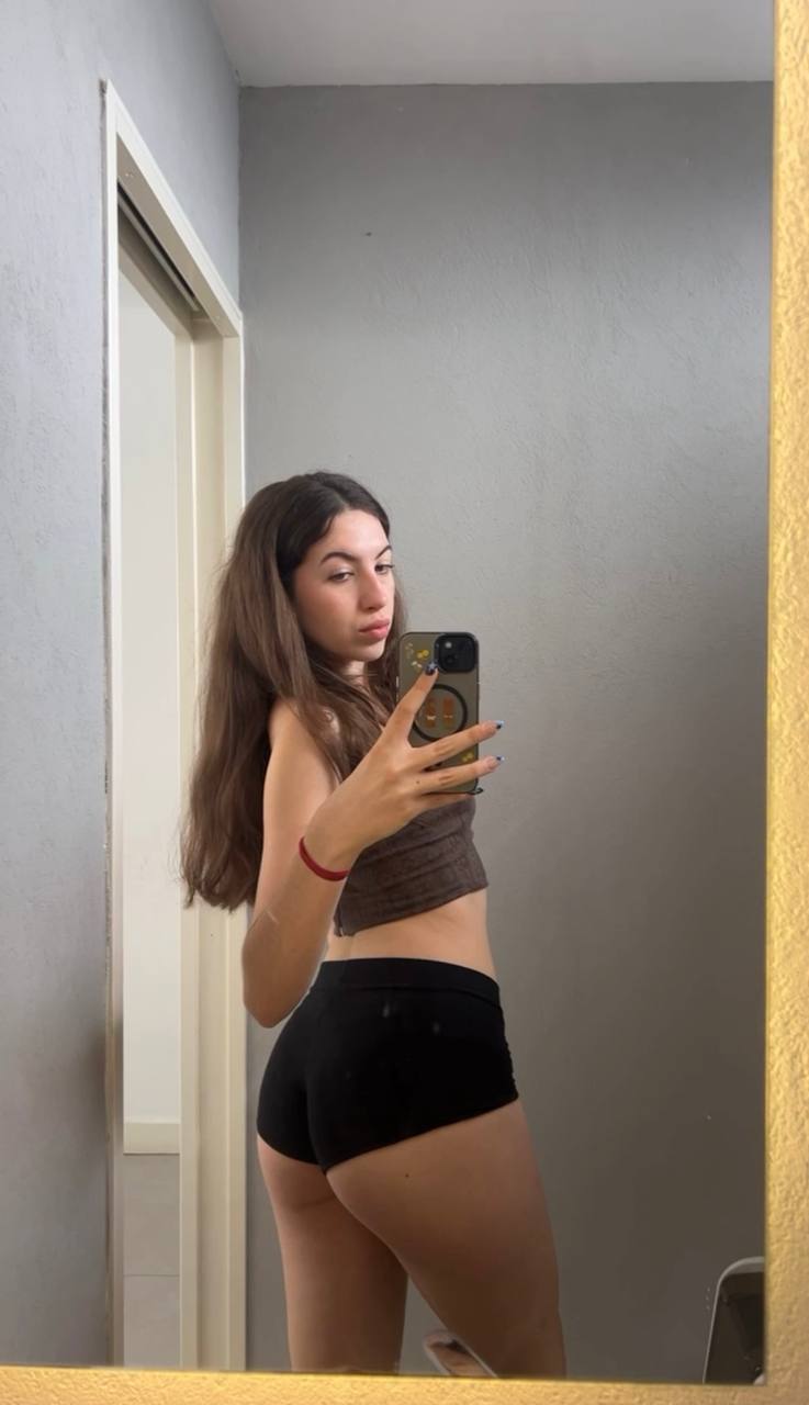 Amber in her underwear in Hyderabad