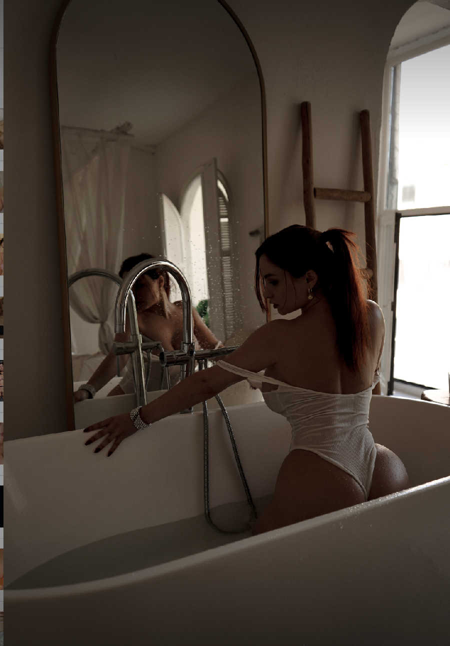 A playful frame from Miranda Faith nude — online in Hyderabad