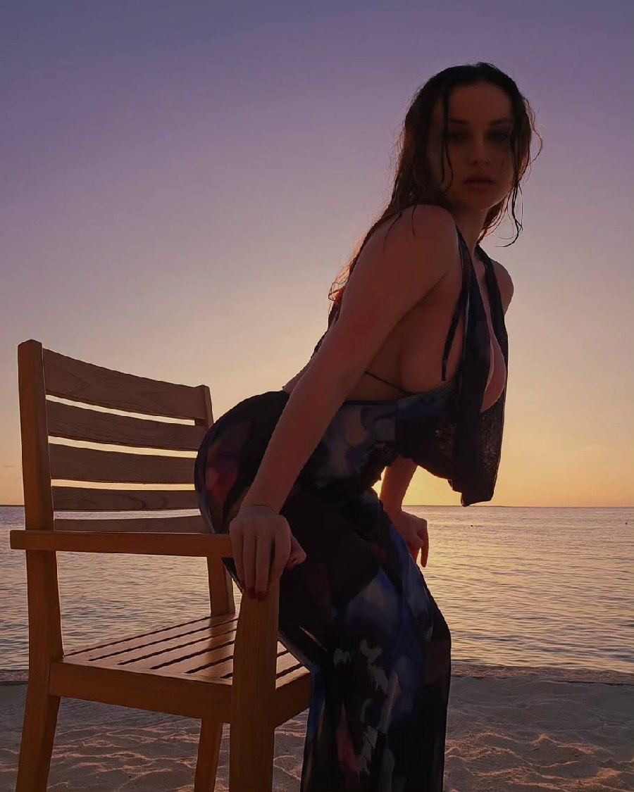 Sexy girl Miranda Faith nude in Hyderabad