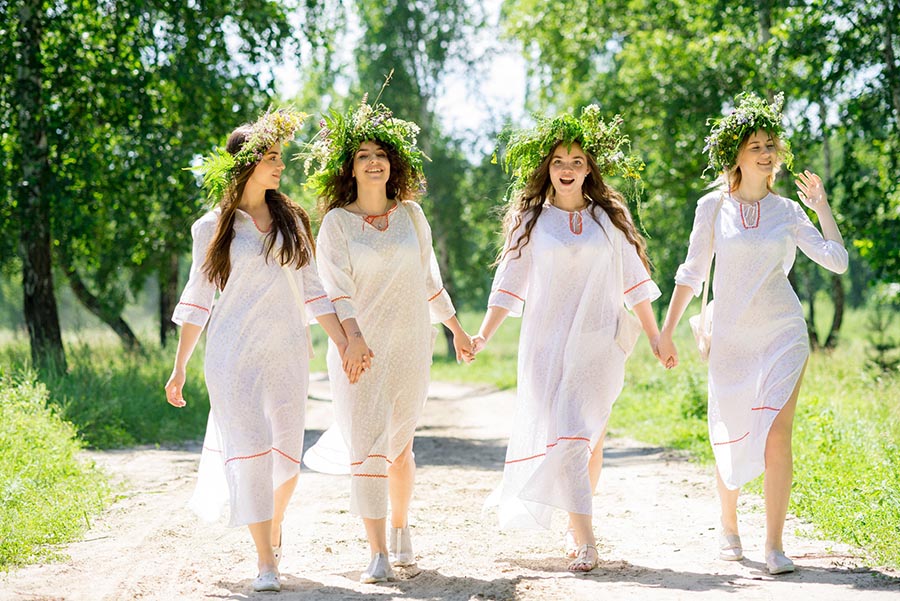 A cozy shot with Slavic girls — straight from Hyderabad