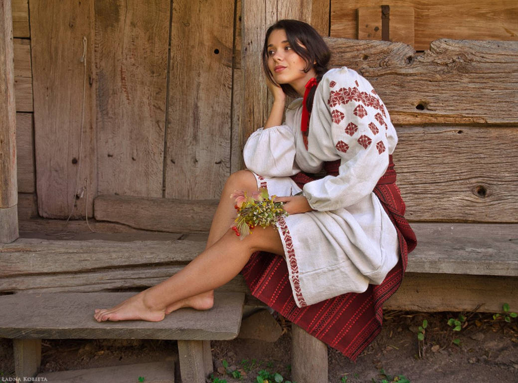 Fresh photos, fresh mood — Women in Slavic costumes online in Hyderabad