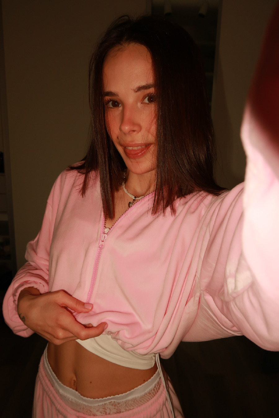 Tina brings the glow — live moments in Hyderabad