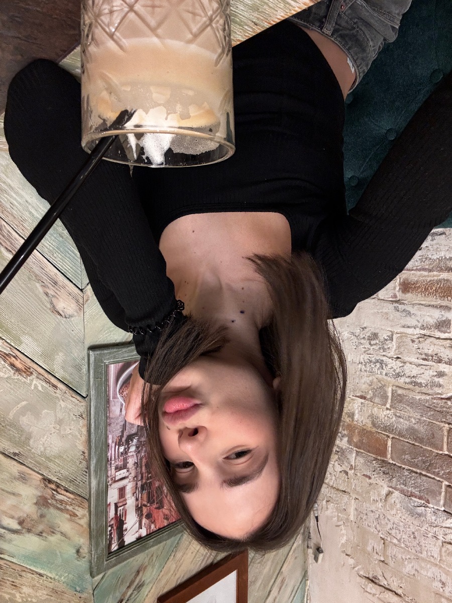 Fresh photos, fresh mood — Tina online in Hyderabad